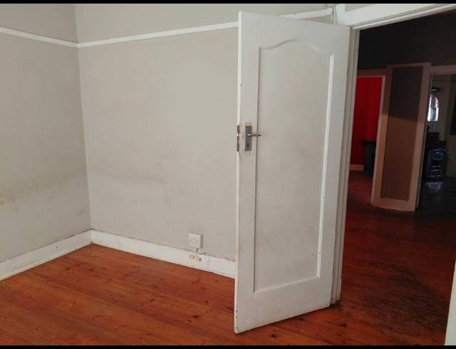 3 BEDROOM HOUSE FOR SALE IN KENSINGTON